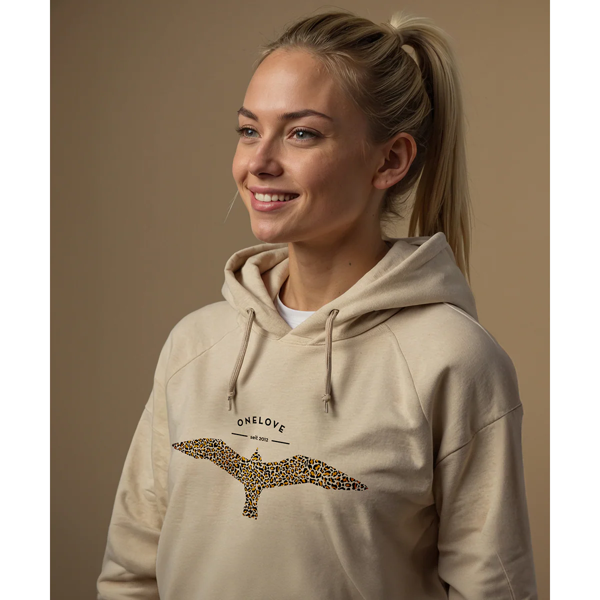 Leo Möwe - Damen Hoodie | Bio-Baumwolle - Image 3